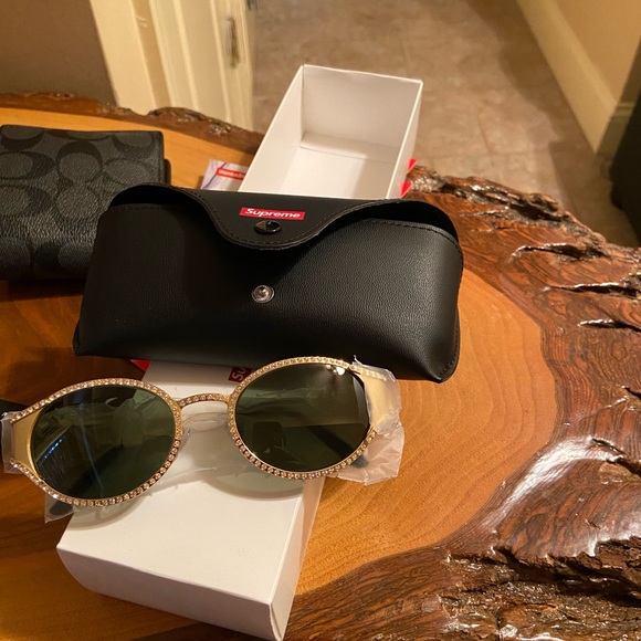 Supreme Accessories - Supreme sunglasses with Swarovski crystals
